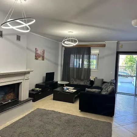 Pefka Apartment *